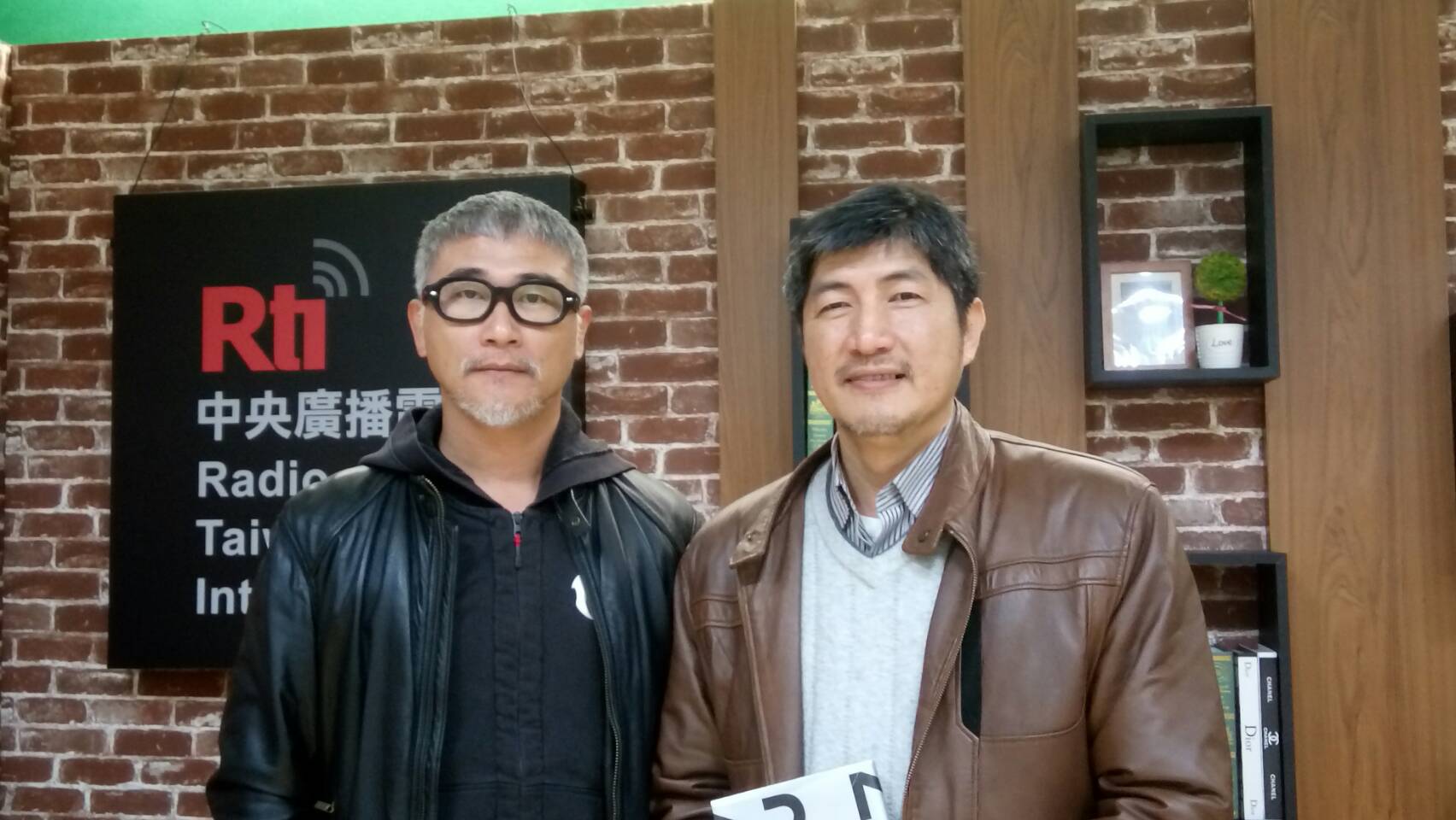 高翊峰/寫給50年後，還在這個島上的你