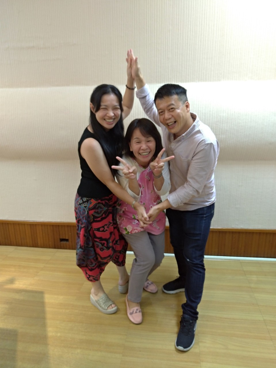 Hakka A咖阿郎哥阿春妹來上菜囉!