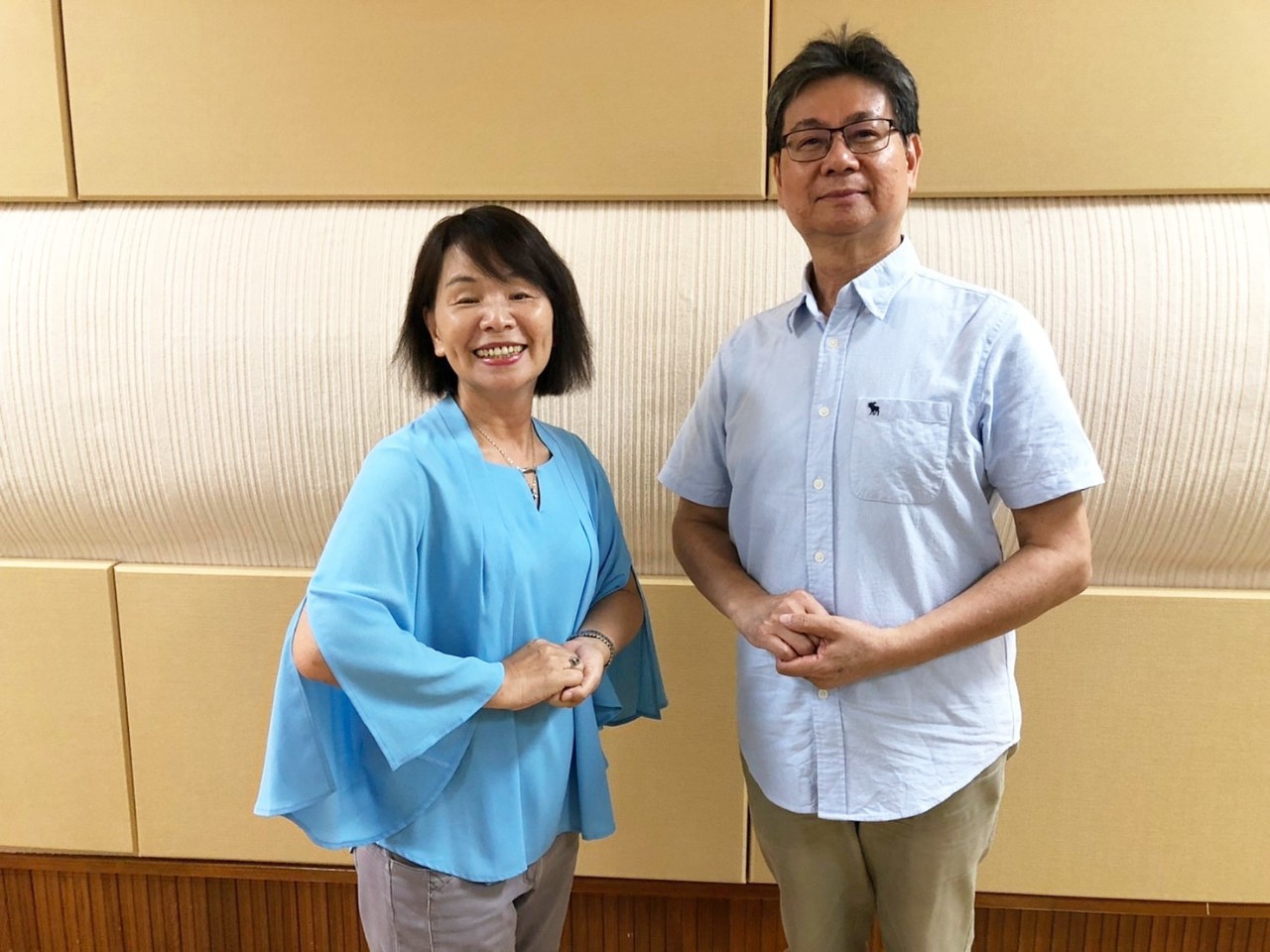 飛鴻傳情千萬里，客語節目主持人人手一封，感動啊!