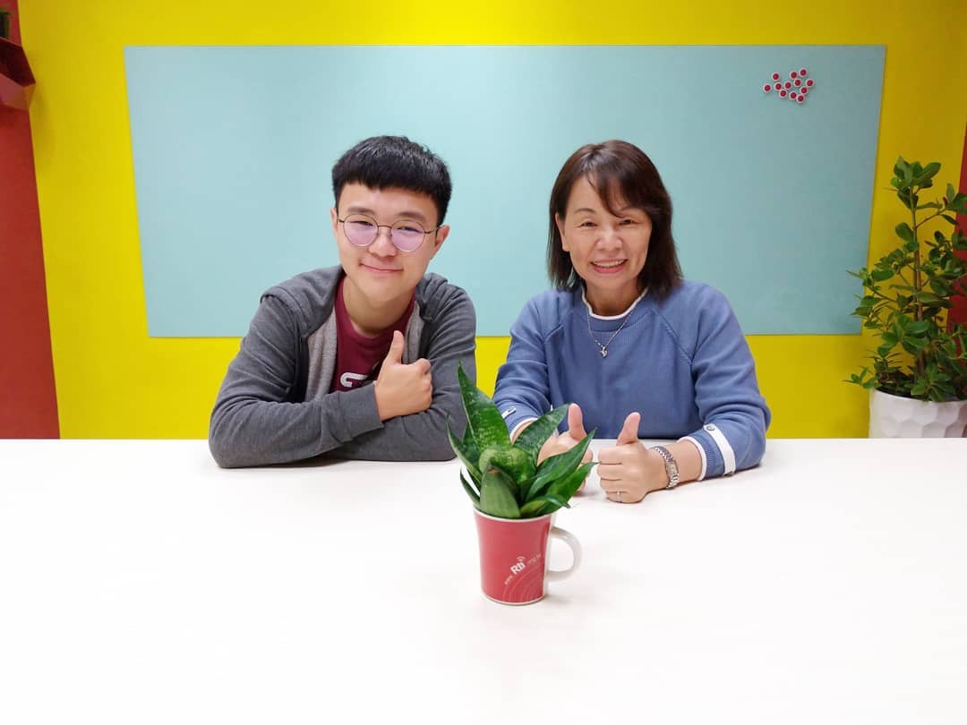 馬來西亞僑生黃崇理話家常聊客家歌