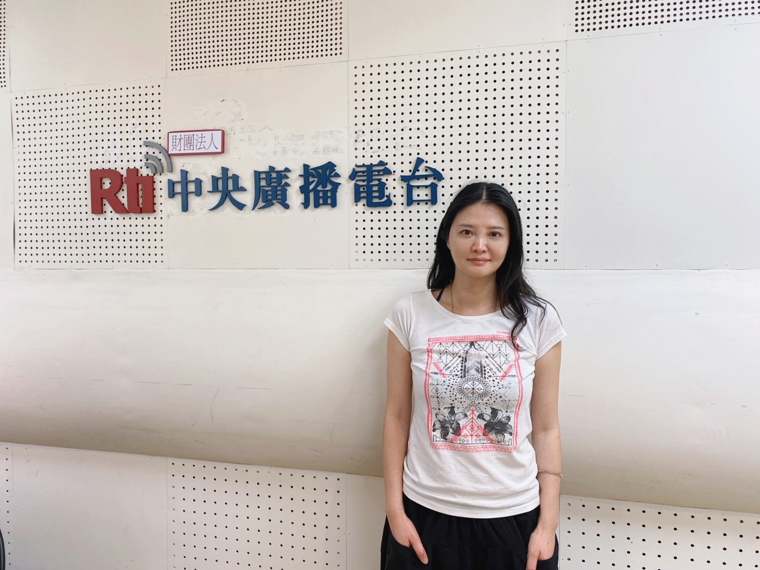 開啟彩虹的身心靈作家 黃莉婷