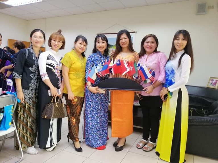 從外籍新娘到明新科大新住民教育發展中心主任，李孟涵說讀書很重要