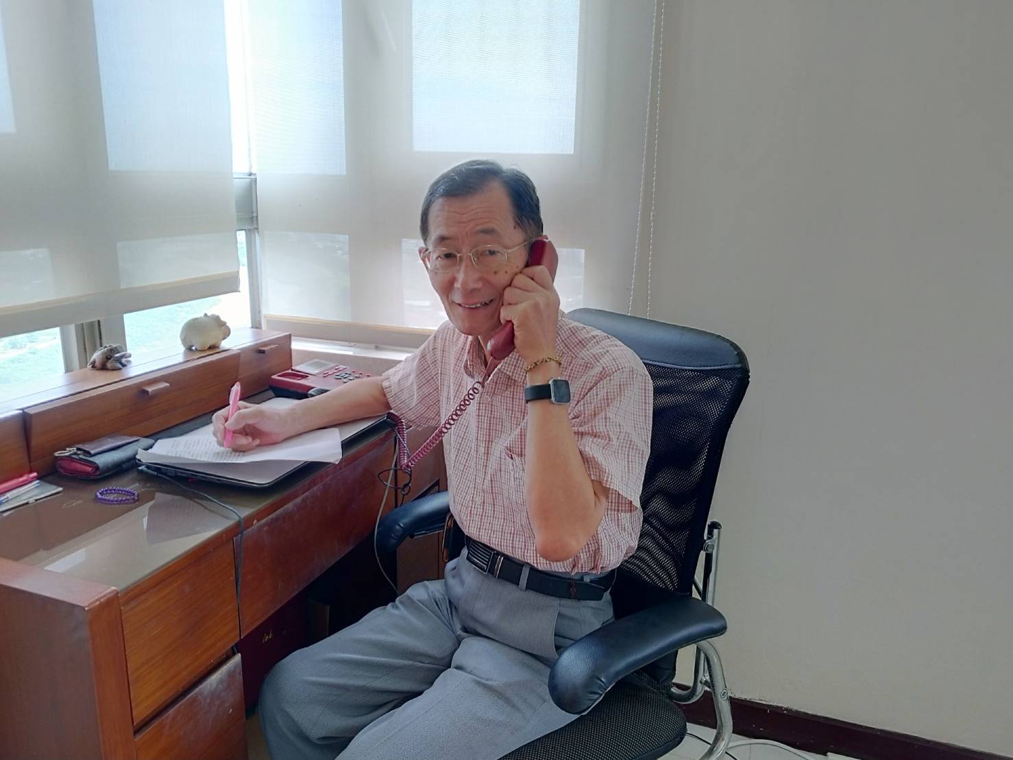 江大哥破天荒電話連線和聽眾有約，模里西斯特派員侯翠玲帶來最新疫情資訊