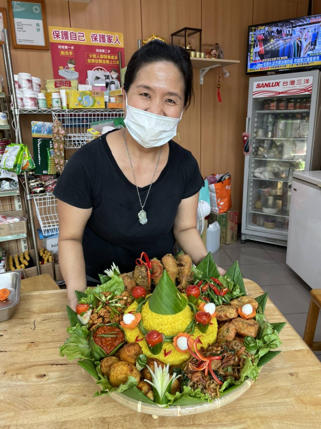 房曉賢的台印小吃店，移工朋友的心靈廚房
