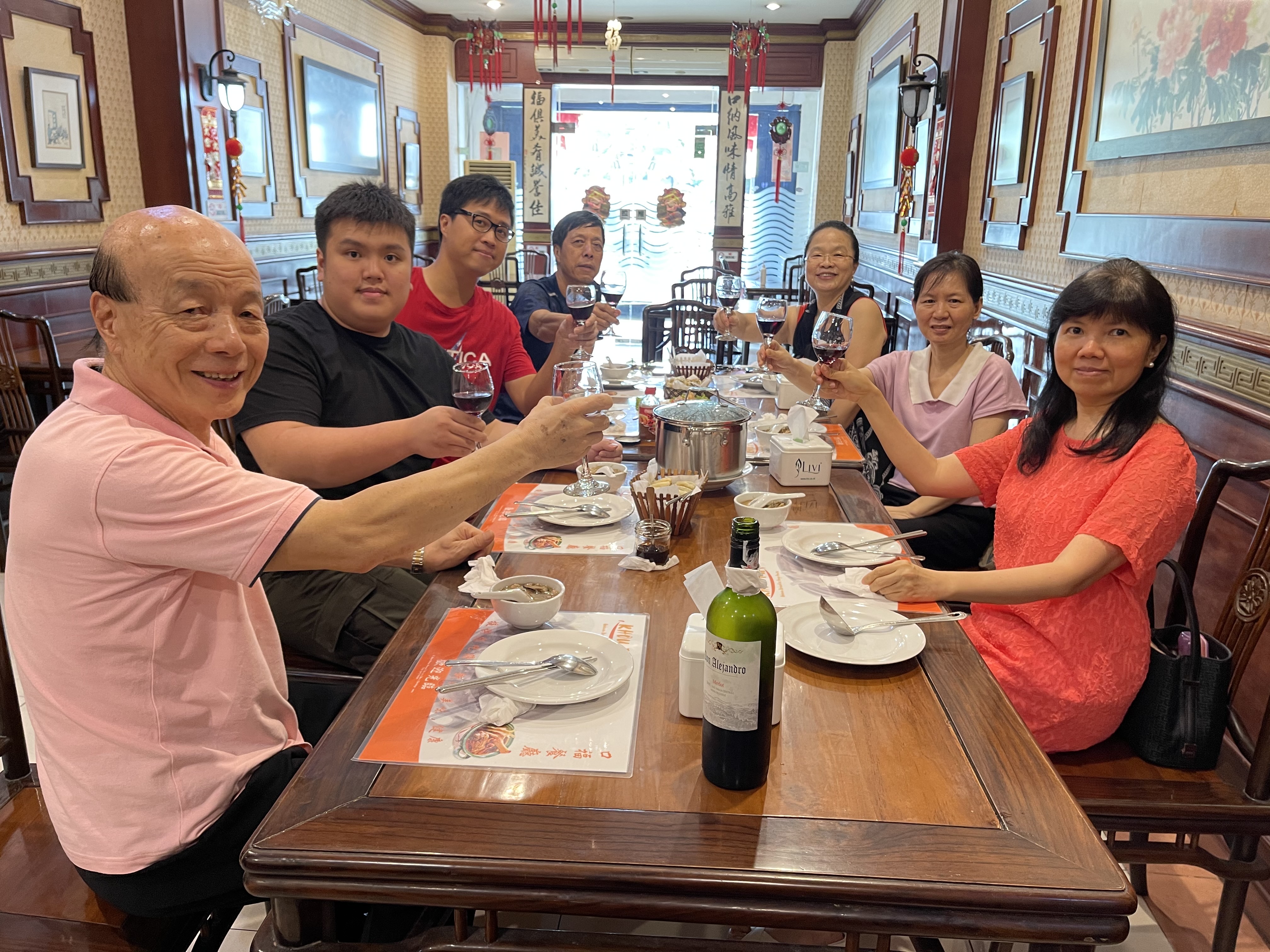 海外客家僑團領袖系列--重教育文化且廚藝精湛的呂窗雄(下)