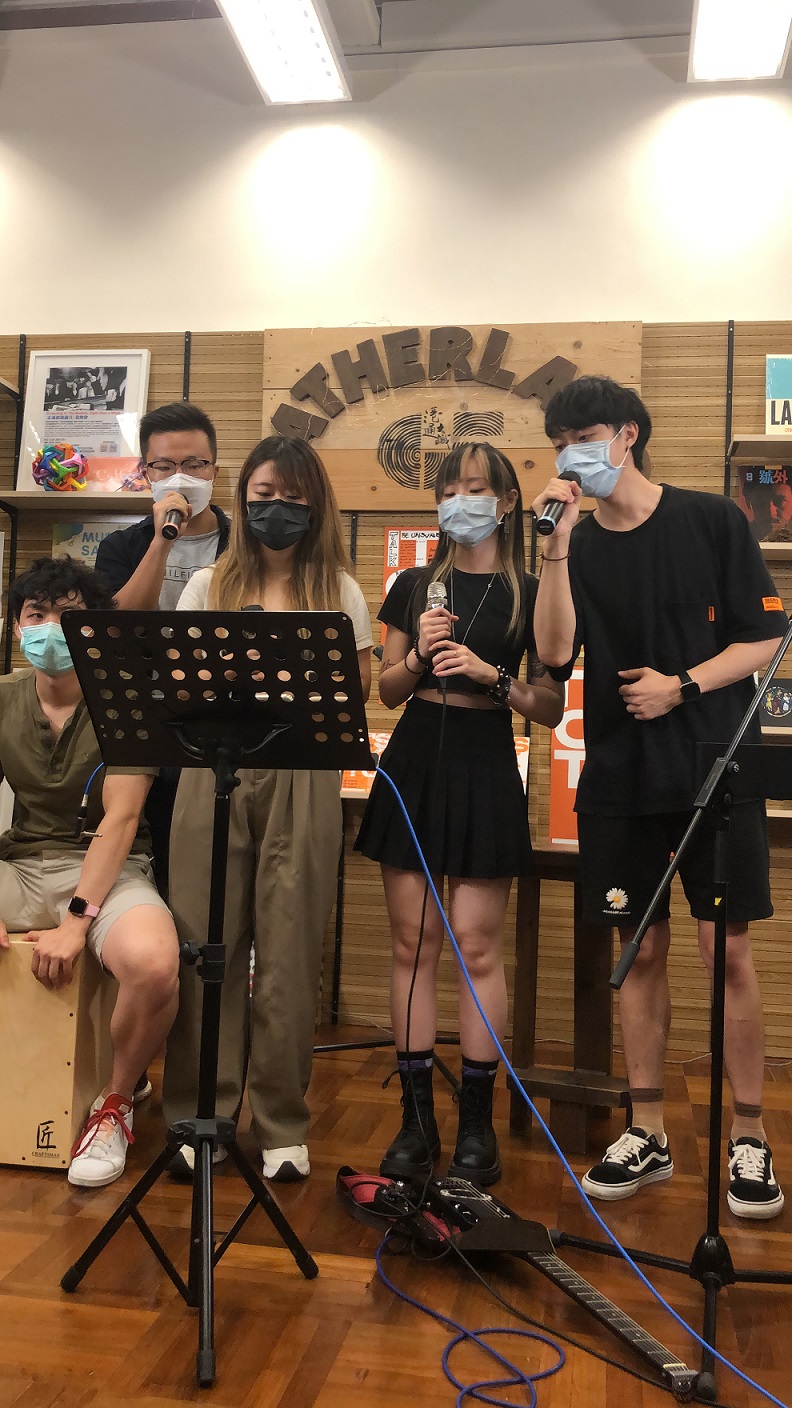 熱血樂迷＞電台DJ＞樂隊歌手＞大學老師：黃志淙的音樂路