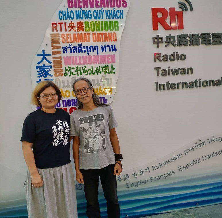 兩個香港島民，一對番書仔女，一首英國讚歌，一條無法回頭的路：  什麼時候香港會成為耶路撒冷...