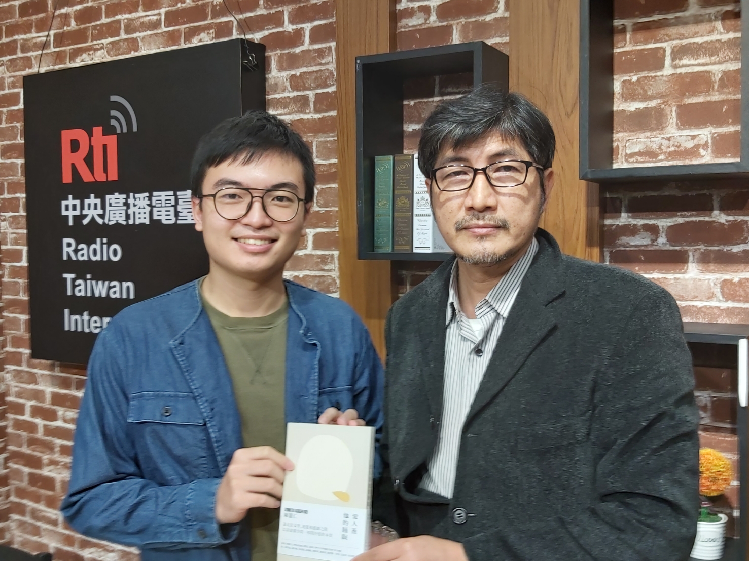 遊走於文學、建築之間／陳顥仁
