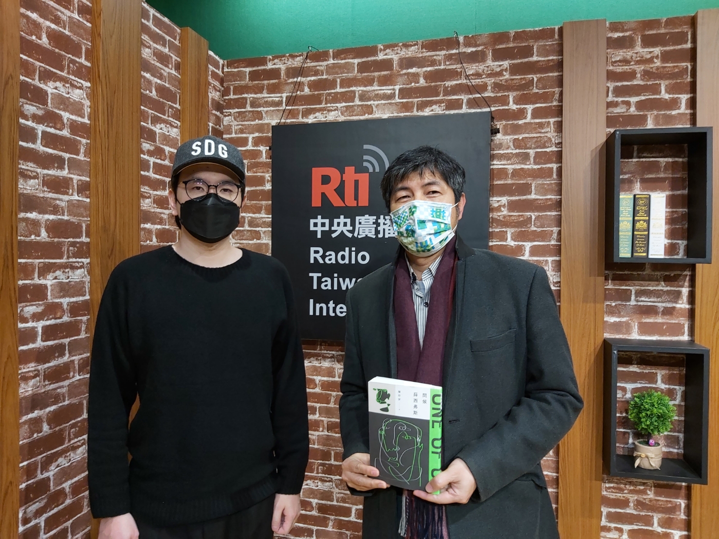 問候是關鍵詞／專訪陳玠安談《問候薛西弗斯》