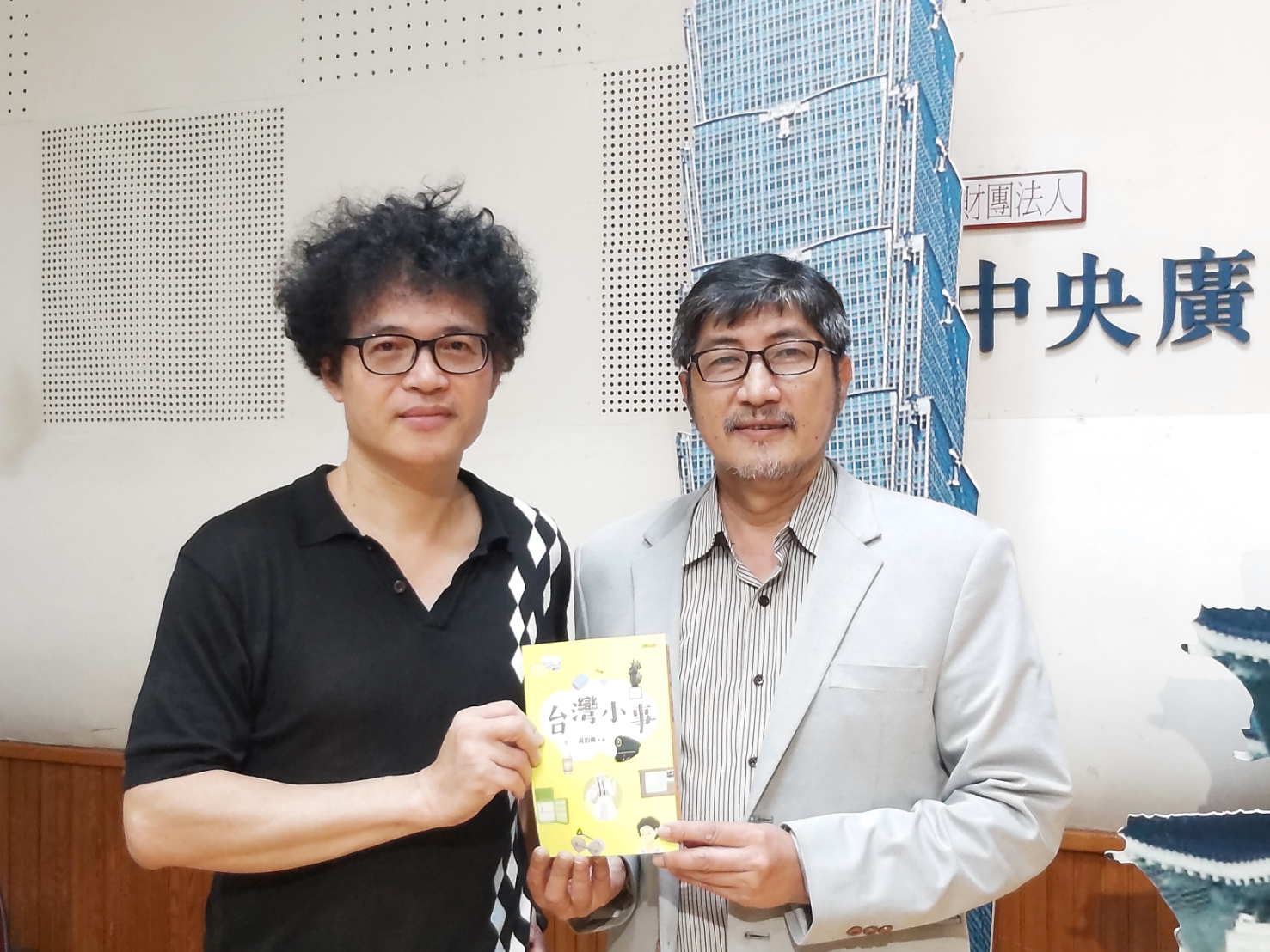 大街小巷裡的生命軌跡／專訪吳鈞堯談《台灣小事》