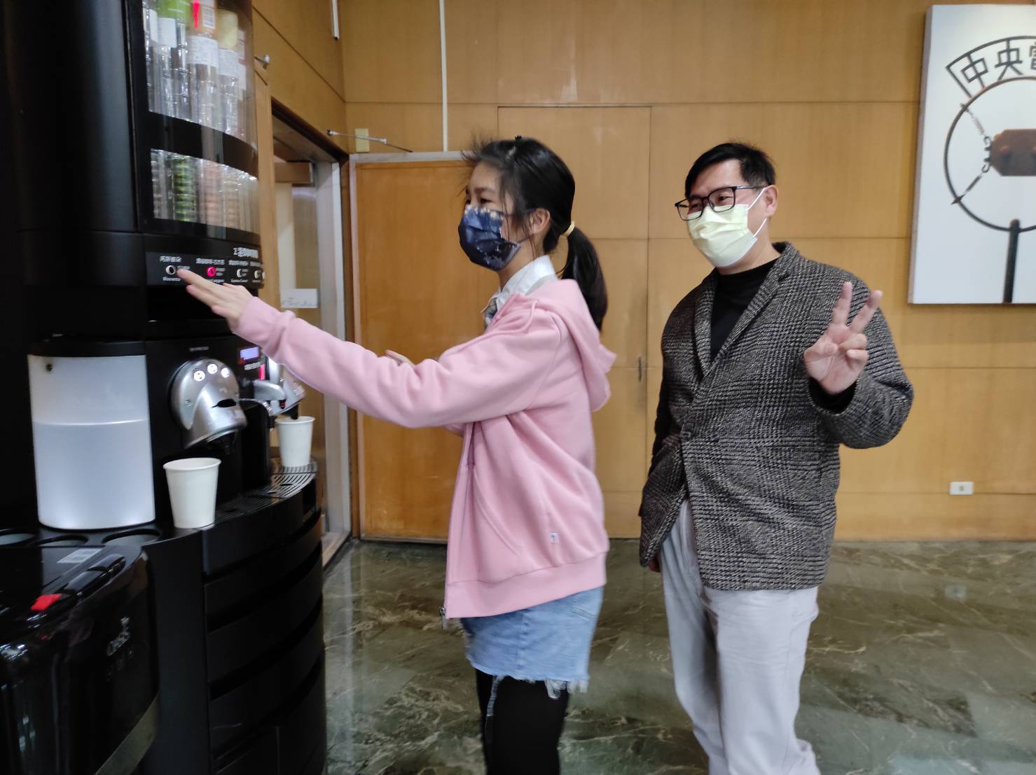 馬來西亞籍客家鄉親吳振南老師，鼓勵女兒學客家話，多學語言增加不同文化觀點