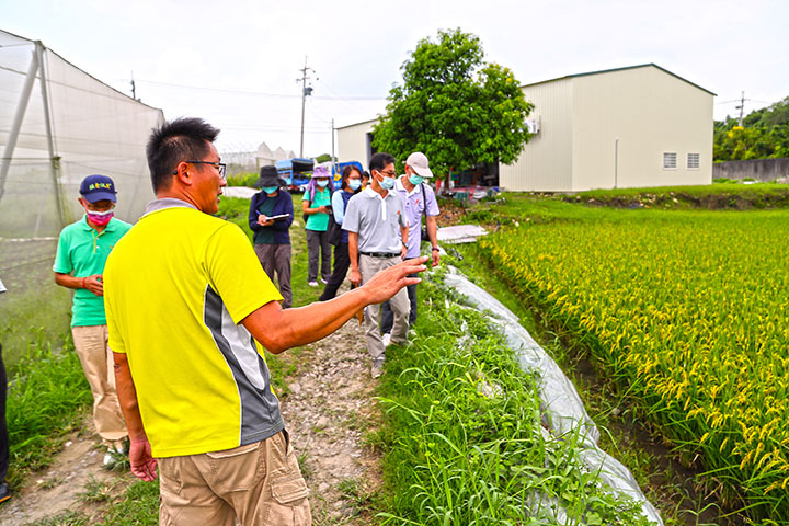 引領生產與生態永續的農民出列 農業「大腳印獎」