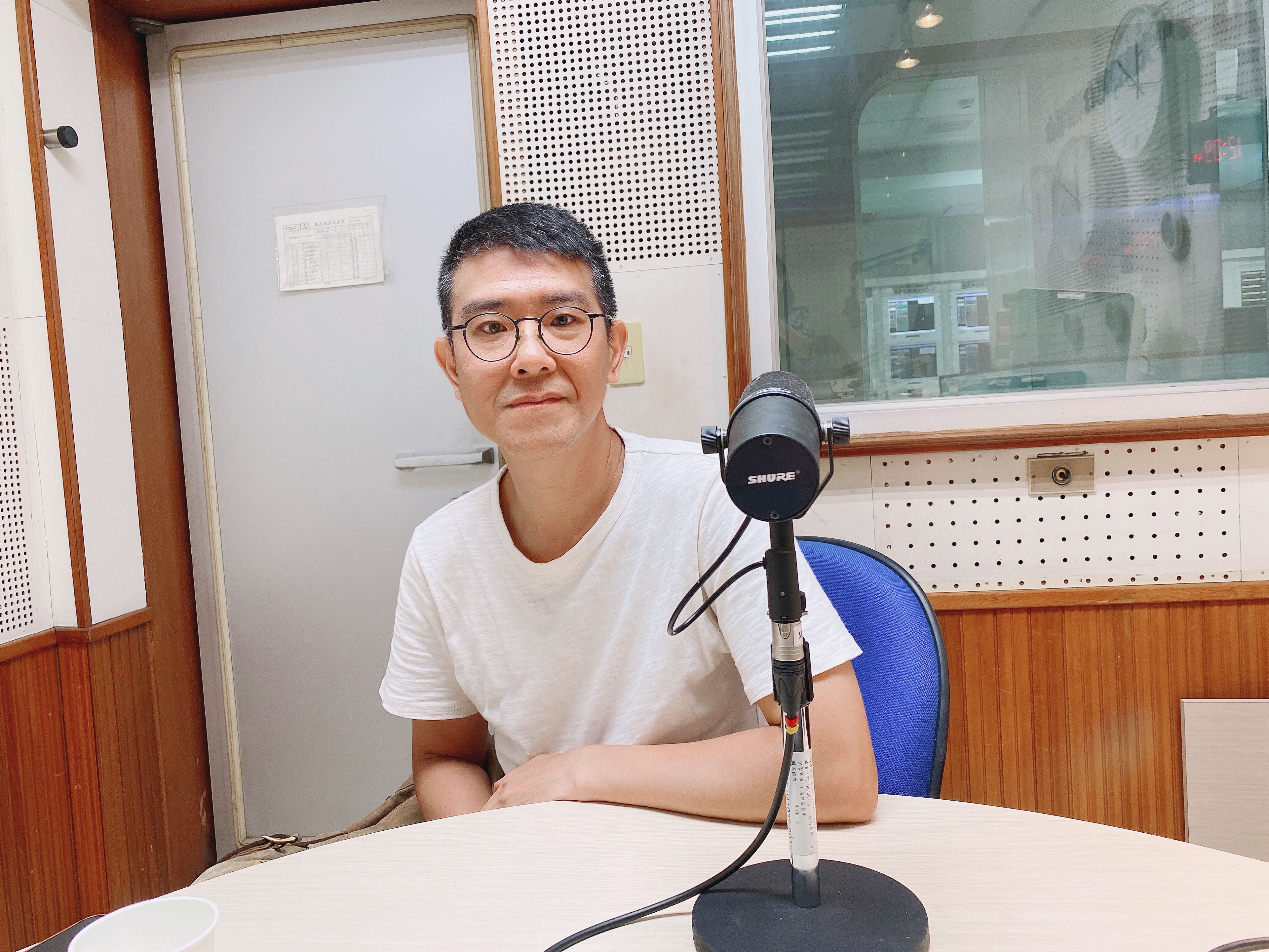 用剪紙藝術為地方文化傳承的陳治旭工藝家