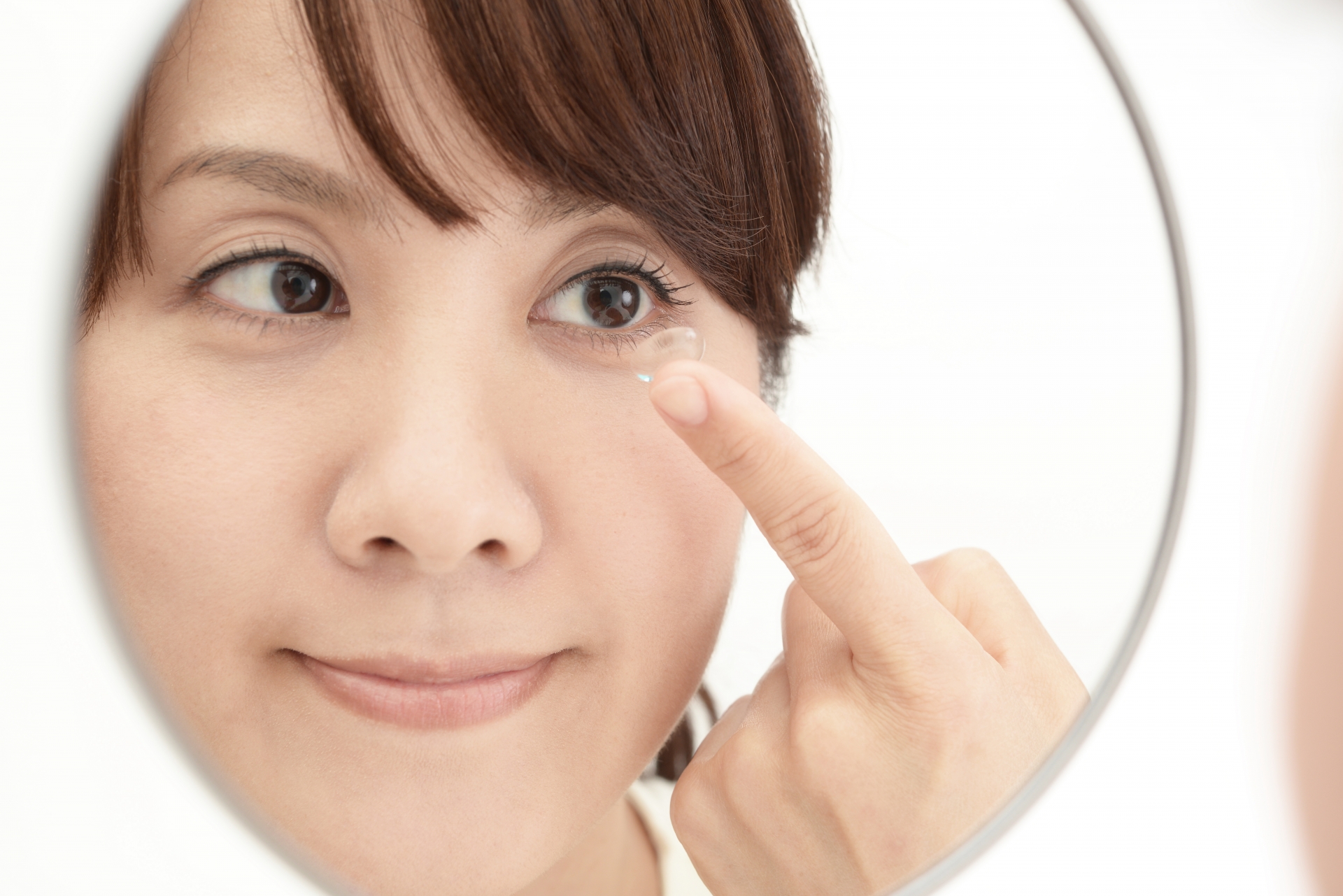 隱形眼鏡正確使用及清潔保養，你做對了嗎？