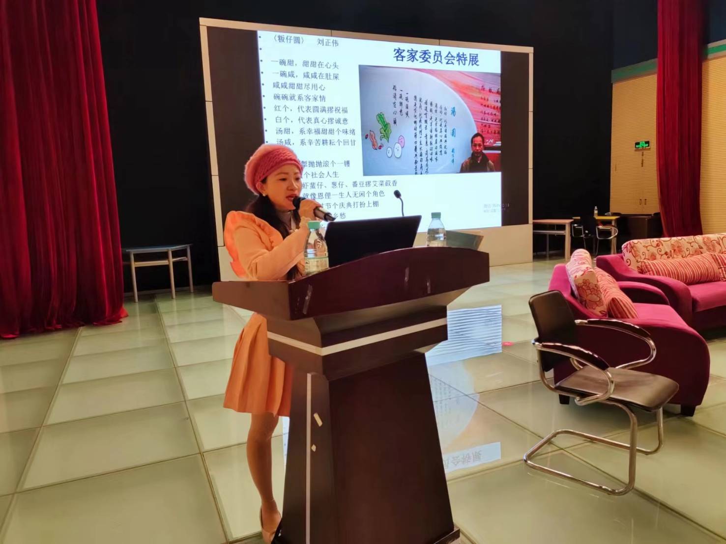 因為客家讓人生充滿挑戰與驚喜，也讓自己更成長，何雅芬期許自己為兩岸客家文化奉獻心力