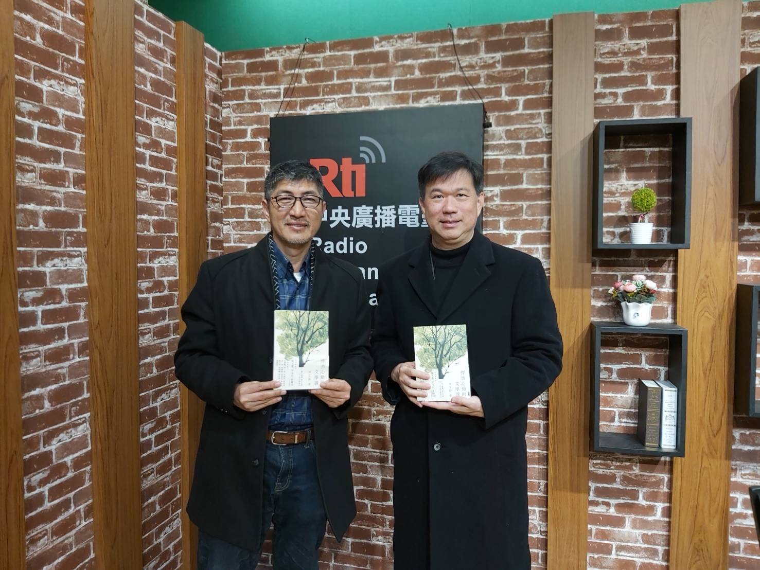 「怦然心動的文學課」是怎樣的文學課？專訪須文蔚談《怦然心動的文學課》