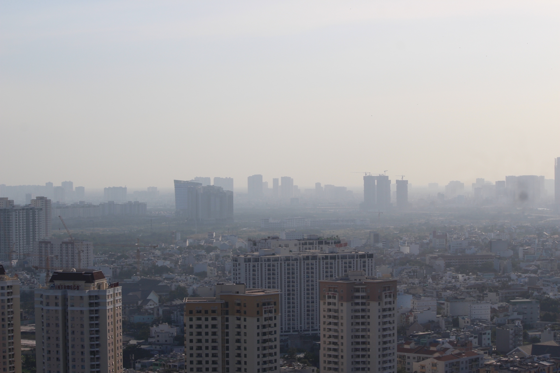 空氣污染危機！每一次呼吸都是在「吸毒」
