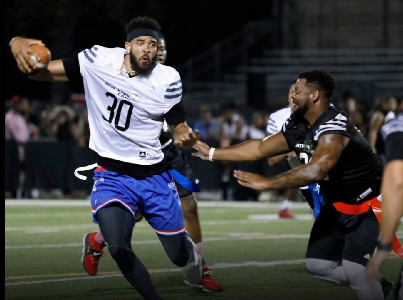 安全的美式足球—腰旗美式足球（flag  football）