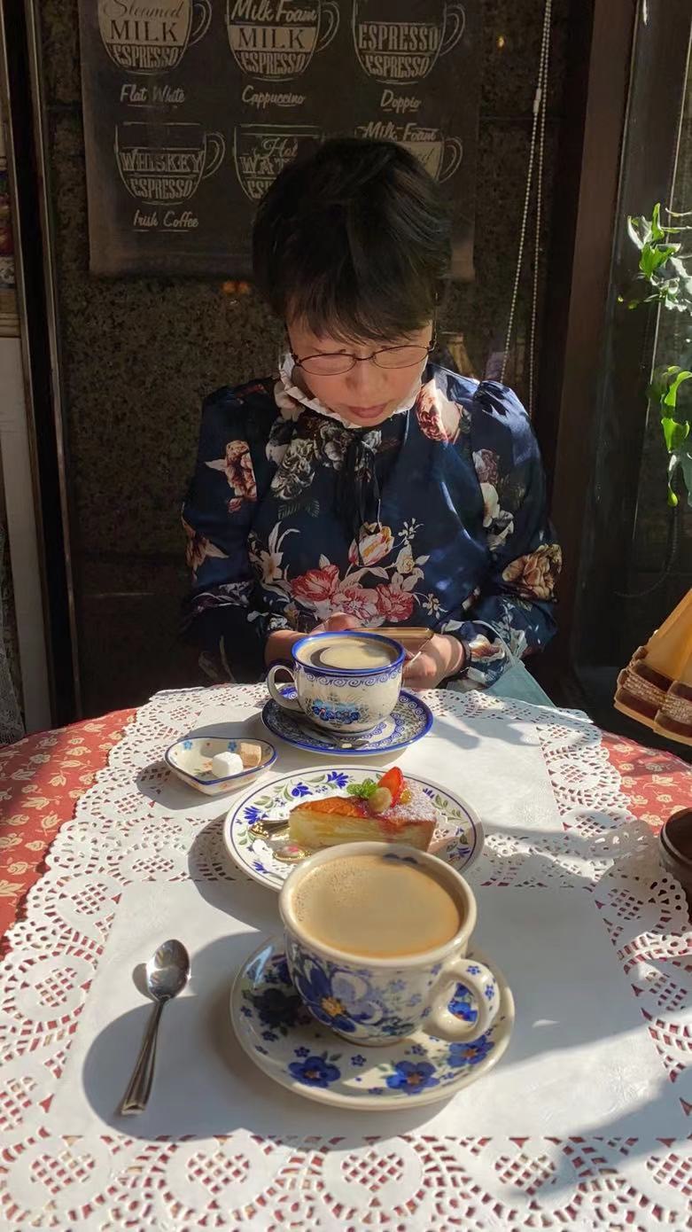 已屆退休年齡的朱偉芳  因愛心緣故仍在特教學校奉獻