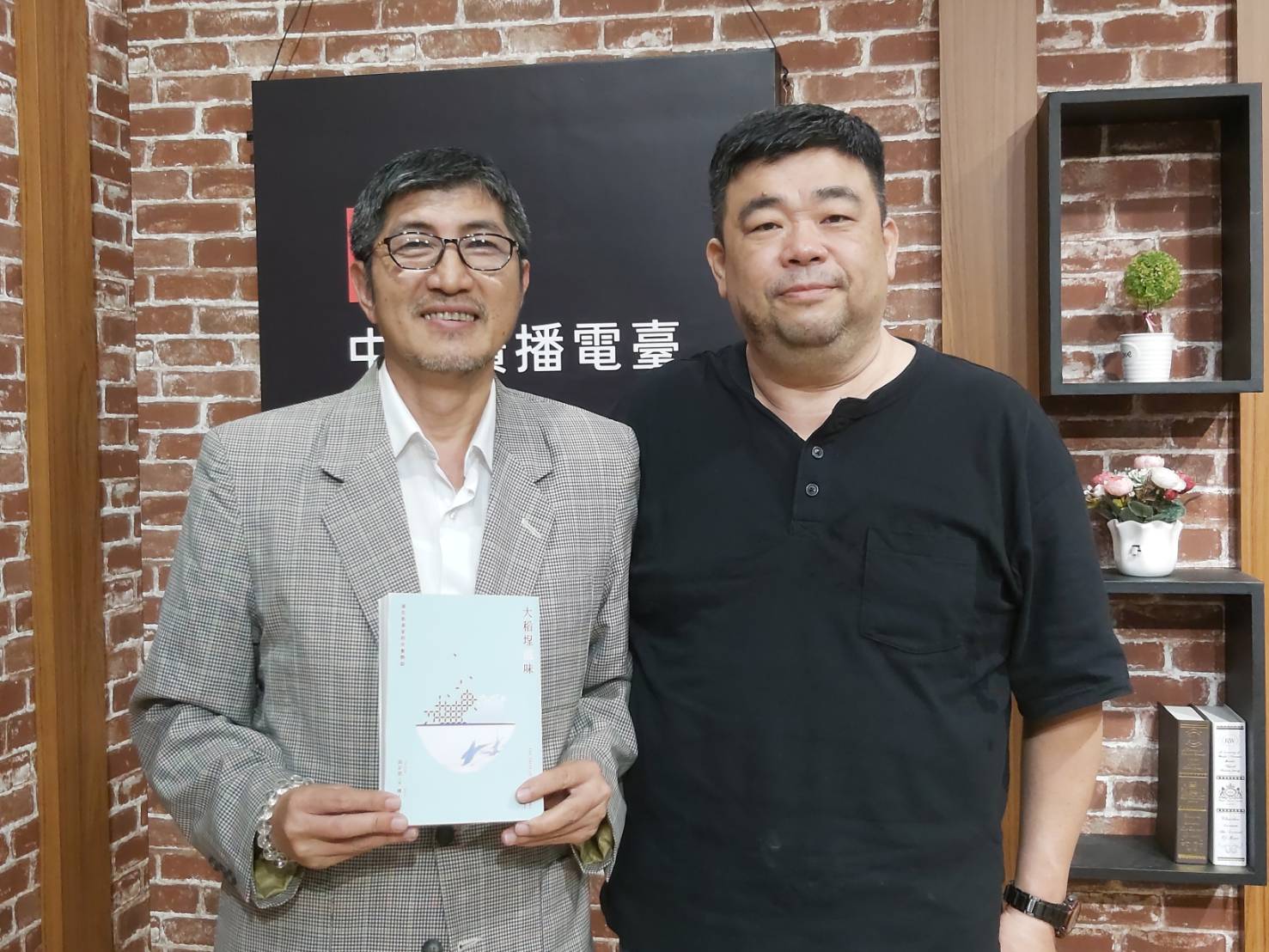 展現台北城北獨有的生活風情與記憶／專訪昌正浩談《大稻埕滋味：迪化街食家的早餐物語》