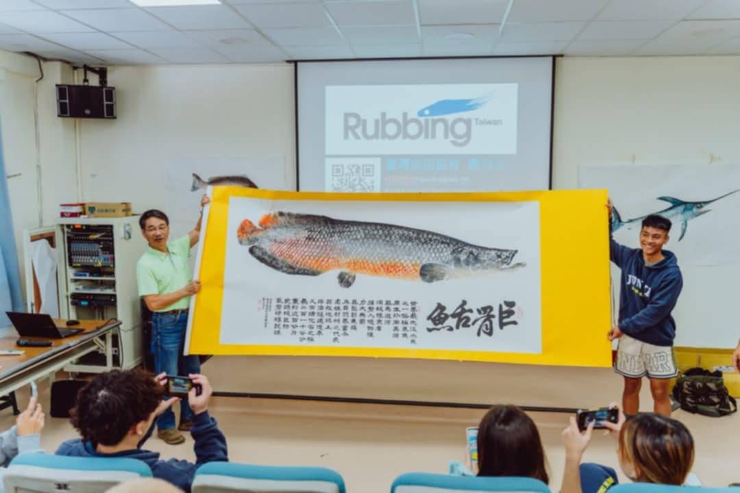 人與海的距離