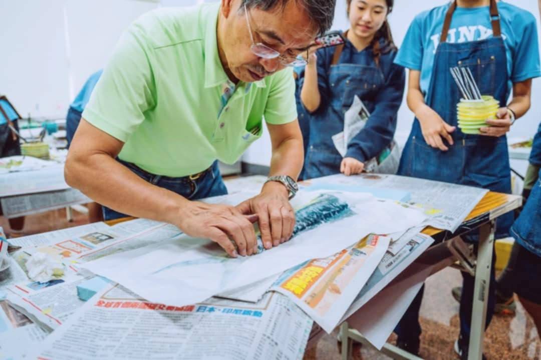 人與海的距離