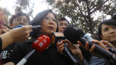 蘇貞昌與謝長廷退出民進黨主席初選後，蔡英文的未來...