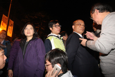 反服貿效應 國、民兩黨受衝擊