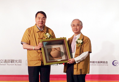 粵語午間新聞