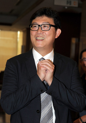 粵語晚間新聞