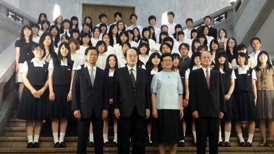 粵語午間新聞