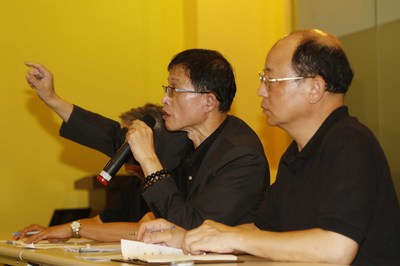 專題報導