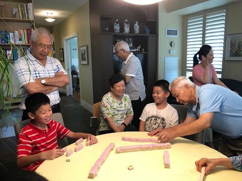 空中熱線和聽友們交流互動