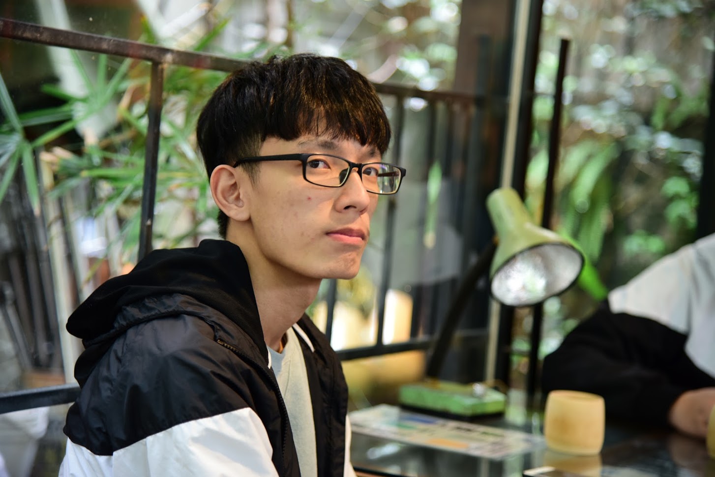 兩岸合拍 青年喚伴老
