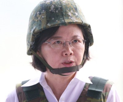 總統提新軍事戰略 國防首長大考驗