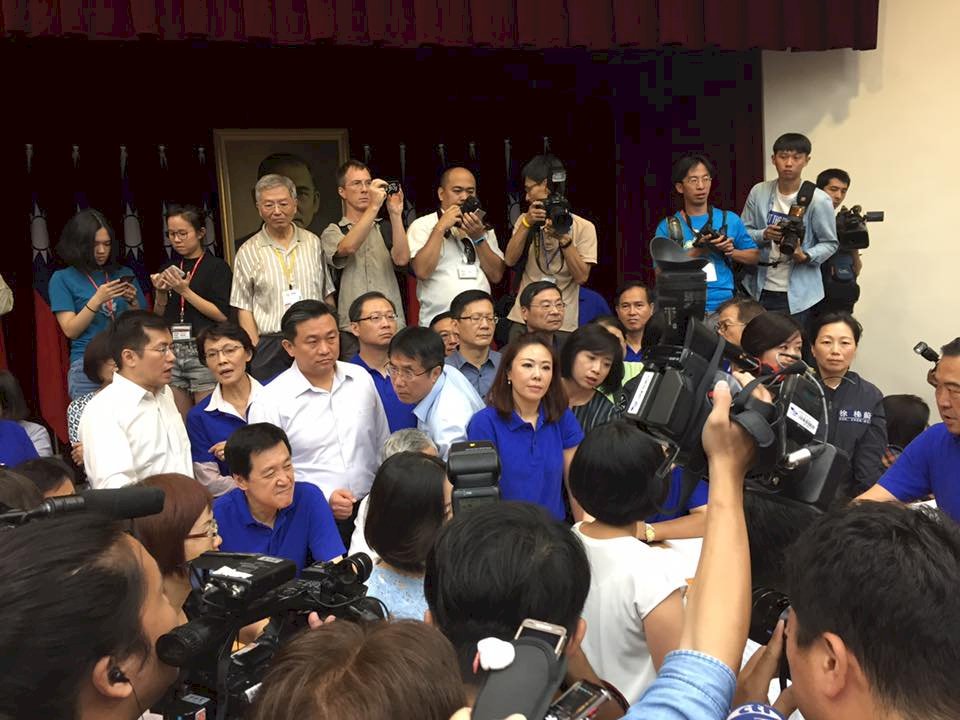 前瞻預算審查 召委誰當引發爭議
