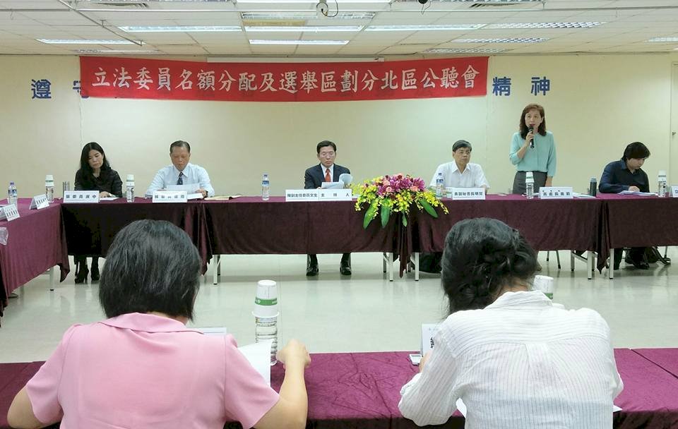立委名額分配 學者意見不一