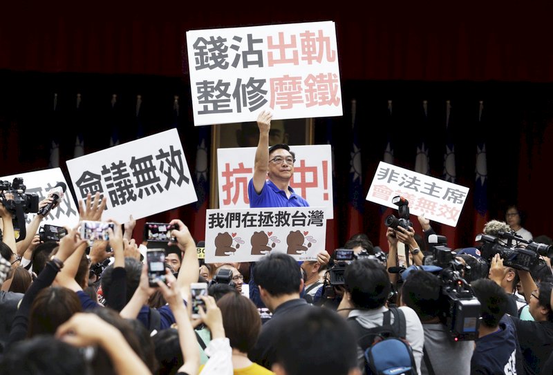 前瞻預算今續審 藍主張會議無效