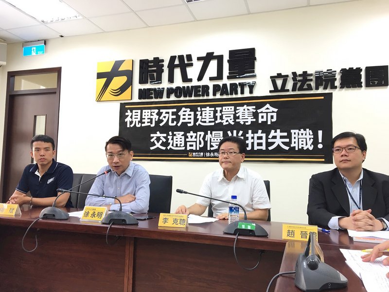 大型車輛死角多 立委籲規範加裝視野輔助