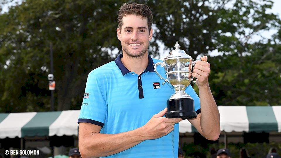 ATP名人堂公開賽 伊斯內封王