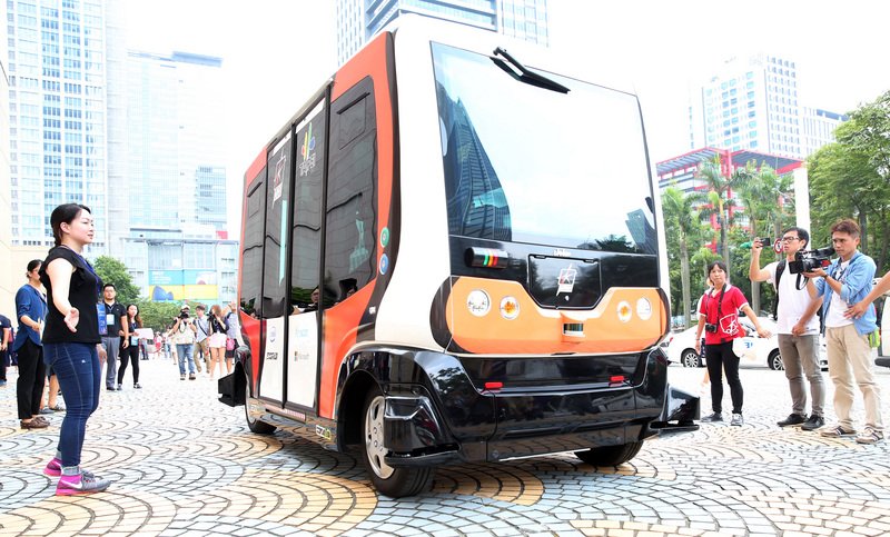 無人小巴今公車道實測 台北市：狀況順利