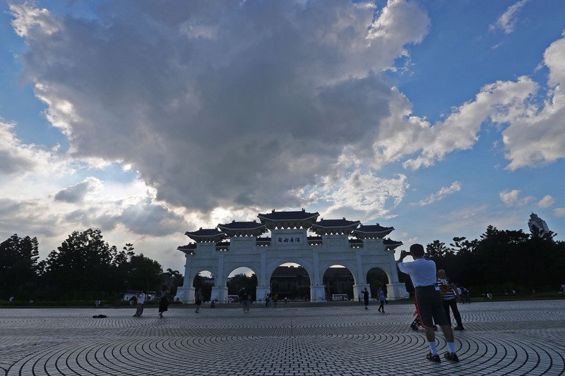 尼莎增強為中颱 中心預計明晚登陸