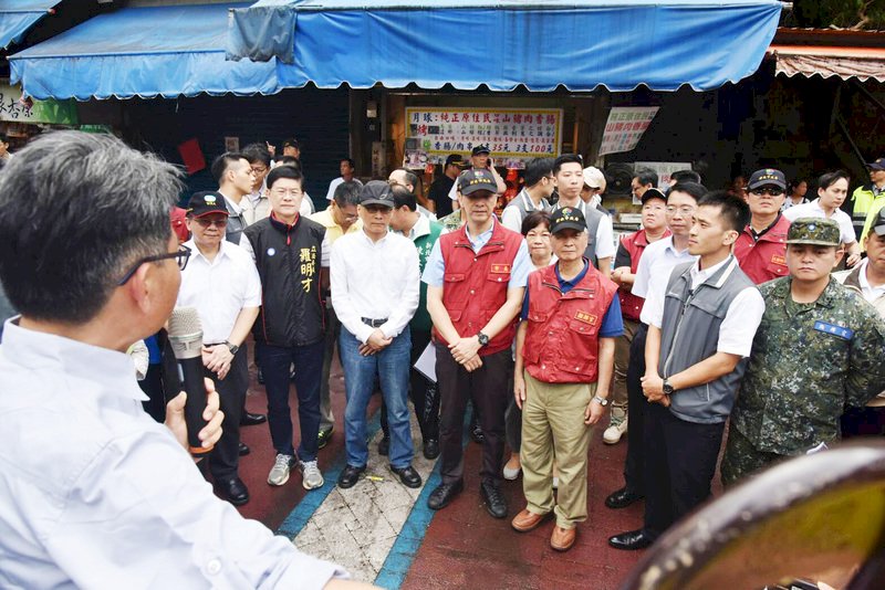 林揆視察烏來 籲民眾嚴防豪雨致災