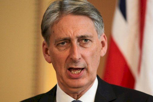 脫歐在即尋新定位 英財政大臣率團訪中