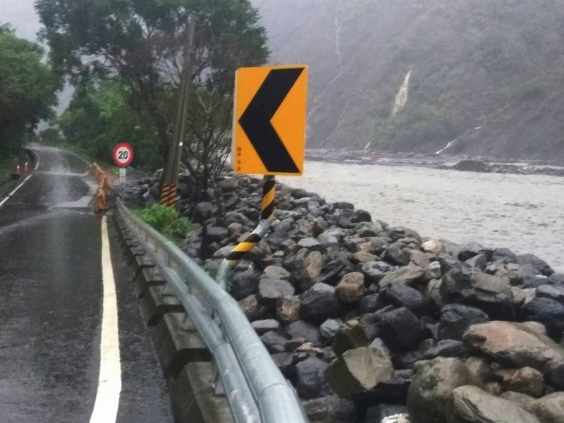 強降雨  高雄山區百條土石流警戒