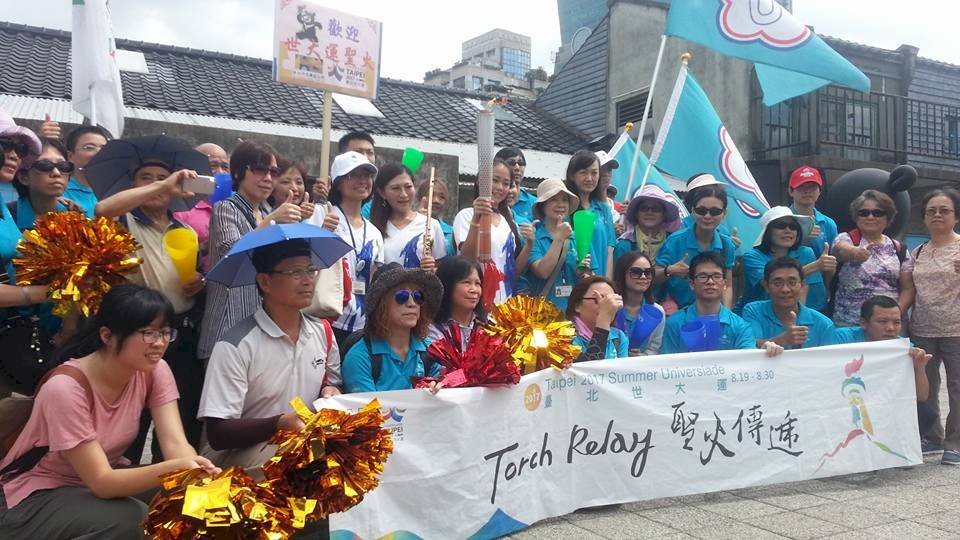 首位新二代世大運火炬手 想到越南當外交官