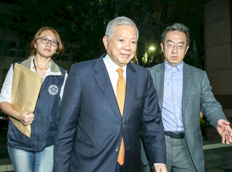 永豐金案移審 法官裁定何壽川4億交保