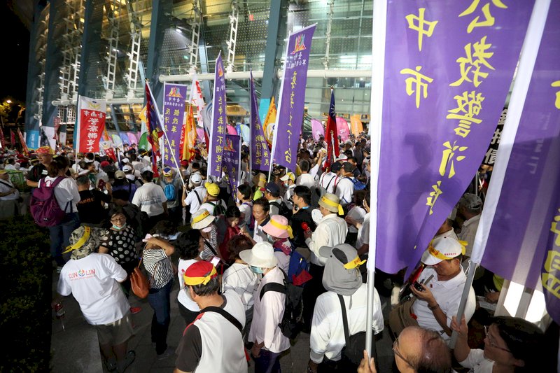 反年改阻世大運選手入場 府要求嚴懲暴徒