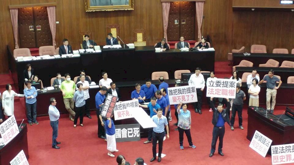 馬拉松表決大戰 立院審前瞻口角不斷