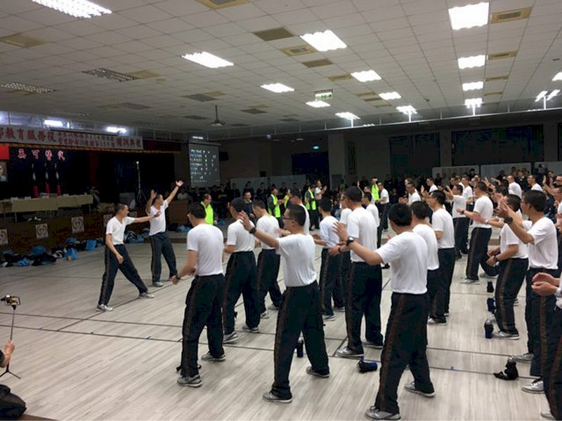 82年次前役男全服替代役1年 明年實施